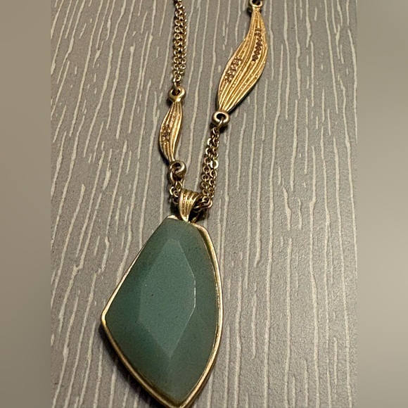 Chloe + Isabel Gilded Reeds Aventurine Long Pendant - Picture 4 of 10